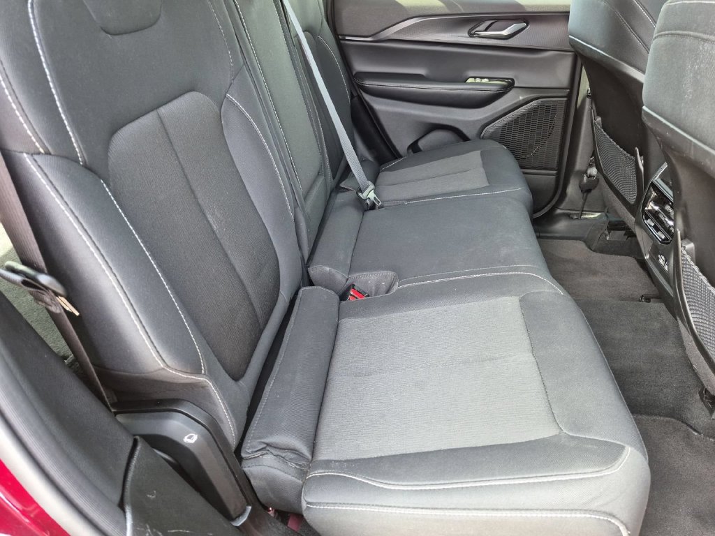 Used 2024 Jeep Grand Cherokee Laredo X AWD/4WD image 28
