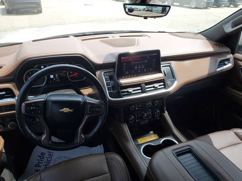 Certified 2021 Chevrolet Suburban High Country AWD/4WD image 30