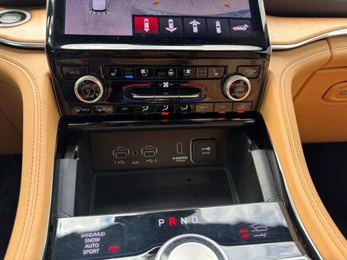 Used 2023 Jeep Grand Cherokee Summit AWD/4WD image 14
