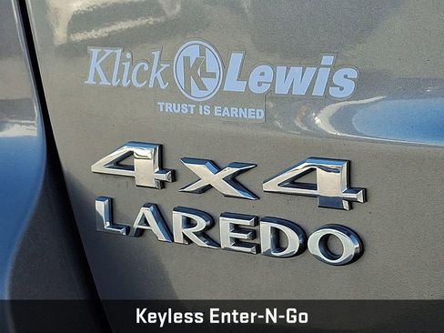 Used 2013 Jeep Grand Cherokee Laredo w/ Laredo E Group image 22