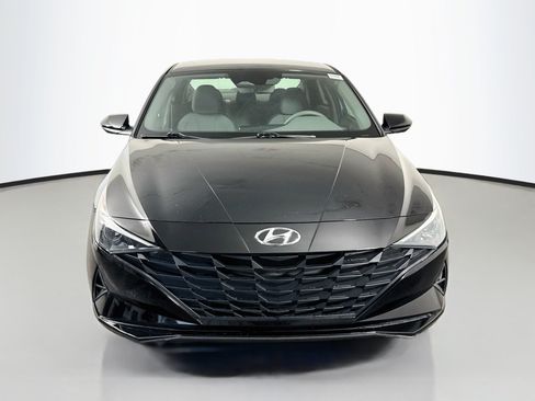 Used 2022 Hyundai Elantra SEL FWD image 2