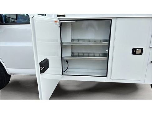 New 2025 Chevrolet Express 3500 w/ Power Convenience Package image 15