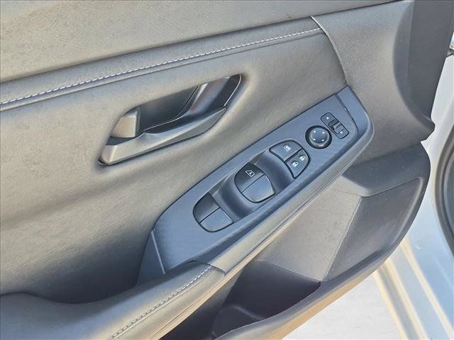 Used 2024 Nissan Sentra S FWD image 11
