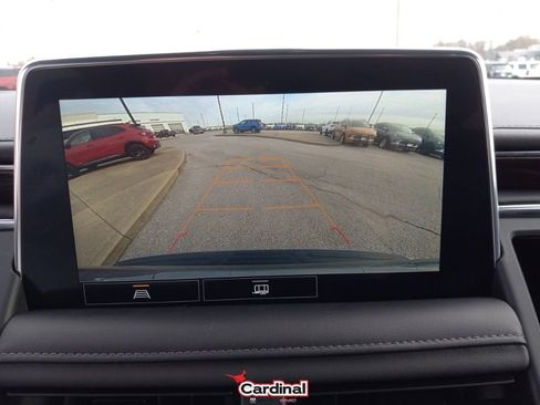 Used 2021 GMC Yukon SLE image 33