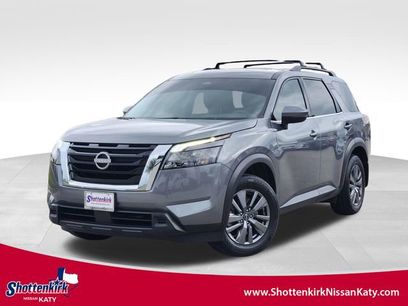 Certified 2025 Nissan Pathfinder SV w/ SV Premium Package