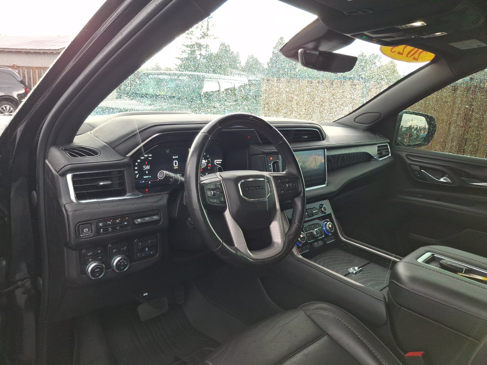 Used 2023 GMC Yukon XL Denali w/ Advanced Technology Package AWD/4WD image 19