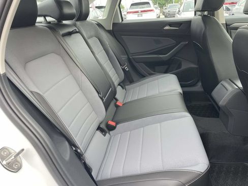 New 2026 Volkswagen Jetta SE FWD image 13