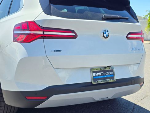 New 2026 BMW X3 xDrive30i w/ Premium Package AWD/4WD image 7