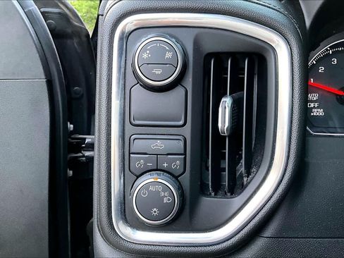 Used 2019 Chevrolet Silverado 1500 LT w/ Texas Edition RWD image 28