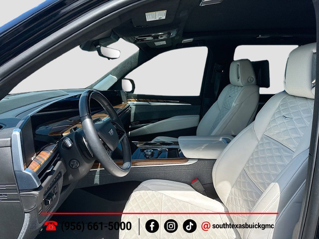Used 2025 Cadillac Escalade Sport Platinum w/ LPO, Floor Liner Package AWD/4WD image 11