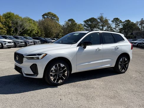 New 2026 Volvo XC60 B5 Plus w/ Protection Package AWD/4WD image 7