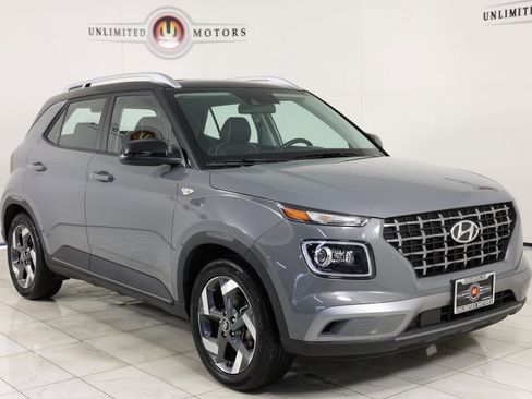 Used 2022 Hyundai Venue Limited w/ Cargo Package image 34