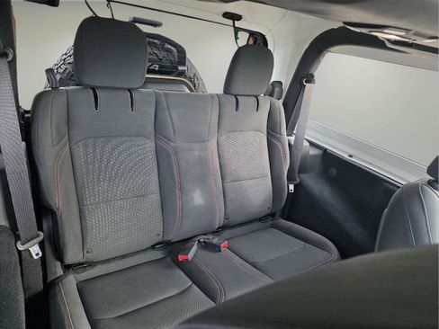 Used 2018 Jeep Wrangler Rubicon w/ Steel Bumper Group image 14