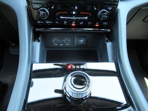 New 2026 Jeep Grand Cherokee L Laredo AWD/4WD image 24