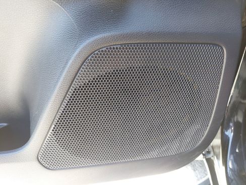 Used 2018 Toyota Tacoma TRD Sport w/ Technology Package image 23