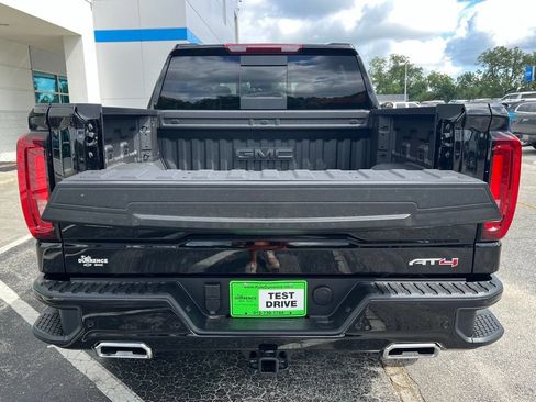 New 2026 GMC Sierra 1500 AT4 w/ AT4 Premium Package AWD/4WD image 8