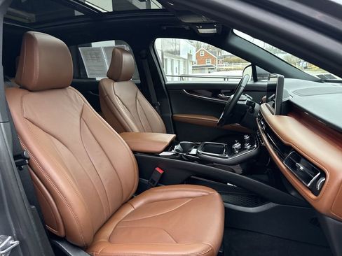 Used 2023 Lincoln Nautilus Reserve image 29