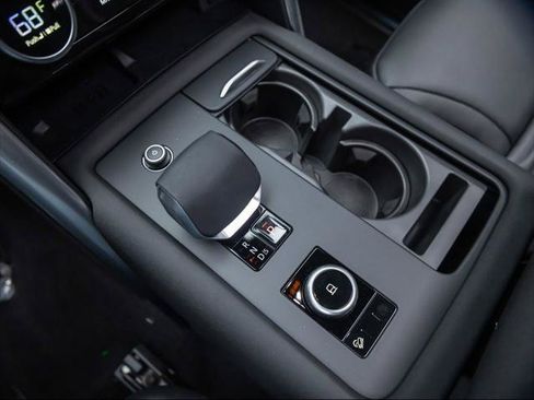 New 2026 Land Rover Discovery Limited Edition AWD/4WD image 27