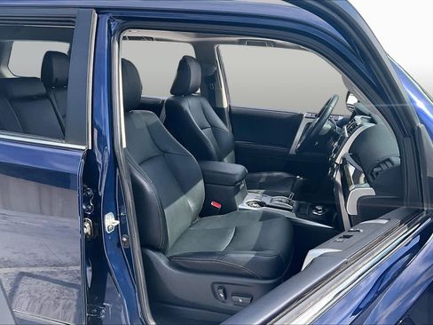 Used 2023 Toyota 4Runner Limited AWD/4WD image 9