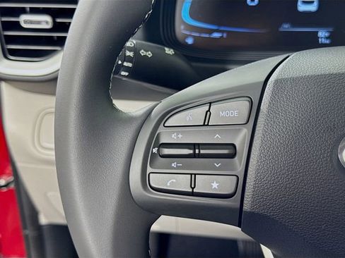 New 2026 Hyundai Venue FWD image 16