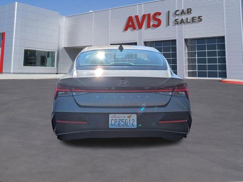Used 2025 Hyundai Elantra SEL image 7