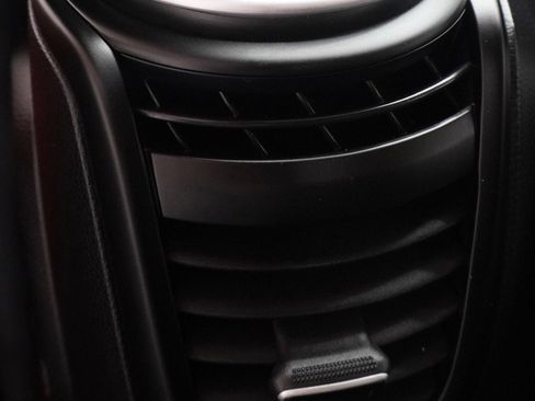 Used 2015 Kia Soul + FWD image 12