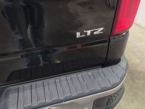 Used 2020 Chevrolet Silverado 1500 LTZ w/ LTZ Premium Package image 10