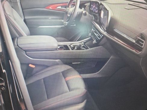 Used 2026 Chevrolet Traverse RS w/ LPO, Cargo Package AWD/4WD image 17