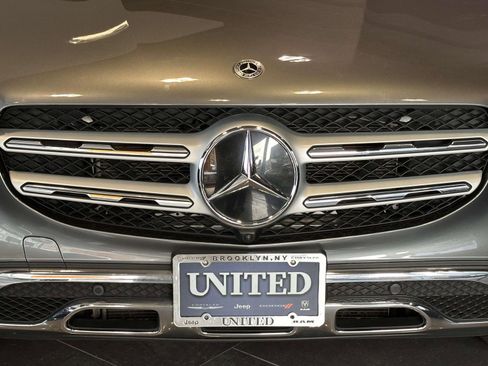 Used 2022 Mercedes-Benz GLC 300 4MATIC image 9