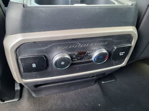 Used 2024 Ford Expedition Max XLT RWD image 16