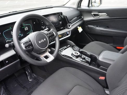 Used 2023 Kia Sportage LX image 25