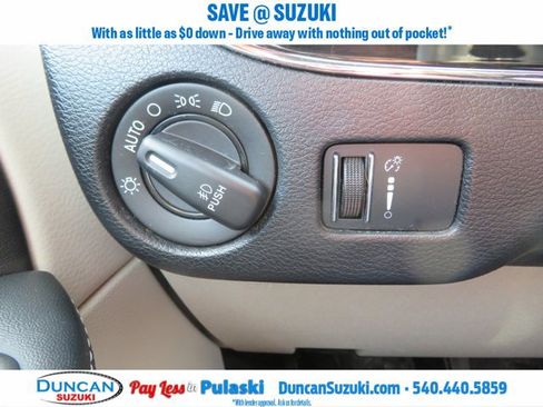 Used 2017 Dodge Grand Caravan SXT image 17