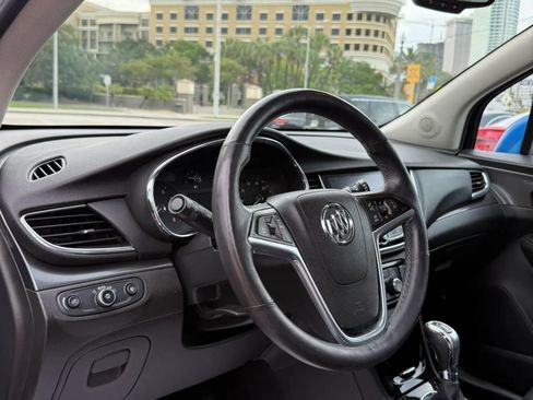Used 2018 Buick Encore Essence AWD/4WD image 12