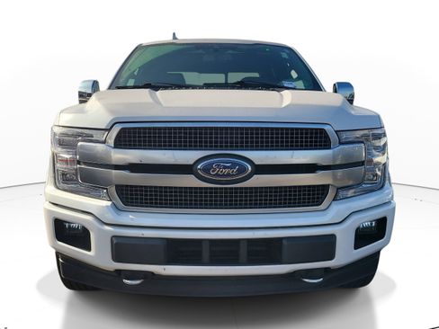 Used 2019 Ford F150 Platinum w/ Equipment Group 701A Luxury AWD/4WD image 2