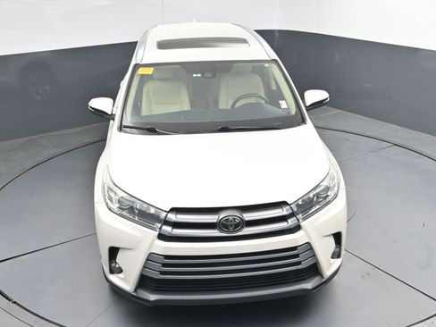 Used 2018 Toyota Highlander Limited image 33