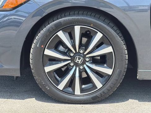 Certified 2024 Honda Civic EX-L image 33