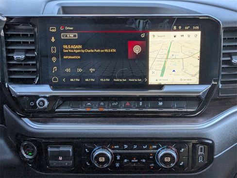 Certified 2025 GMC Sierra 1500 SLT image 15