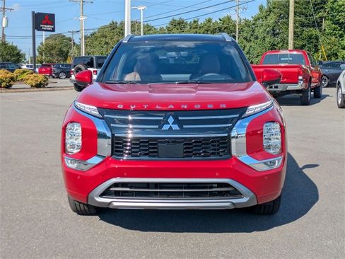 New 2025 Mitsubishi Outlander SEL image 8