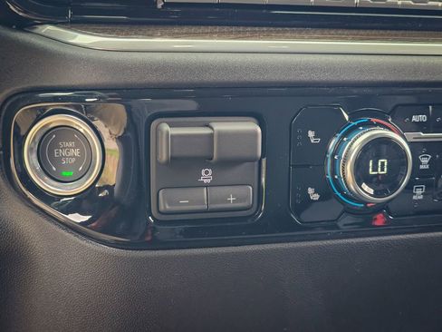 New 2026 GMC Sierra 1500 Elevation image 27