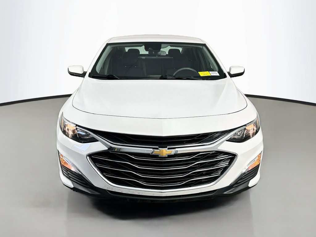 Used 2024 Chevrolet Malibu LS w/ Driver Confidence Package FWD image 2