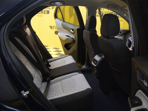 Used 2020 Chevrolet Equinox LT image 32