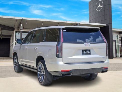 Used 2023 Cadillac Escalade Sport Platinum image 4