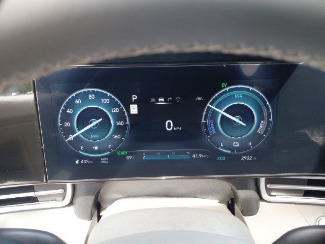 Certified 2026 Hyundai Elantra SEL FWD image 8
