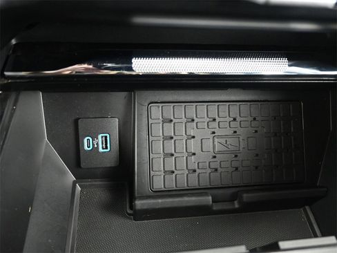 Used 2023 Ford F150 Lariat w/ Max Trailer Tow Package image 33