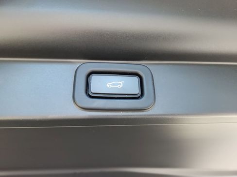 Used 2023 Land Rover Range Rover SE AWD/4WD image 14