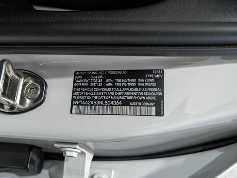 Used 2022 Porsche Macan image 53