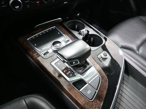 Used 2018 Audi Q7 3.0T Premium Plus AWD/4WD image 24