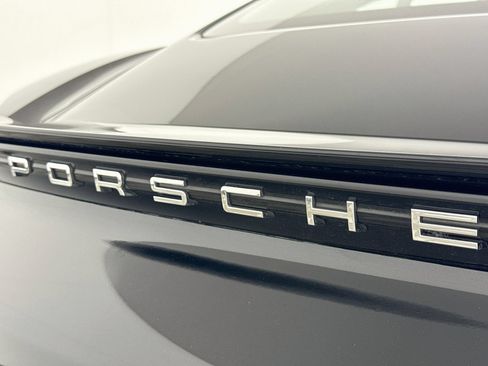 Certified 2018 Porsche 718 Cayman RWD image 24