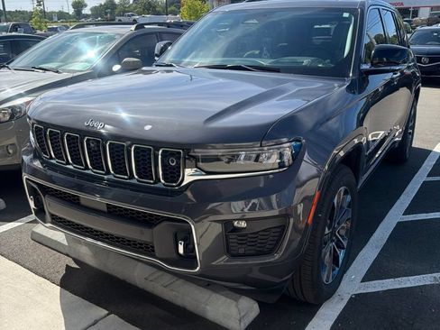 Used 2023 Jeep Grand Cherokee Overland w/ Adv Protech Group III AWD/4WD image 2