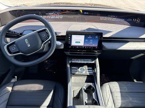 New 2026 Lincoln Nautilus Reserve image 15